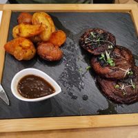 Round "steaks" at 5SENSES Restaurant in Santorini