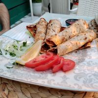 Soggy and cold lahmacun at Fatma Sultan in Antalya
