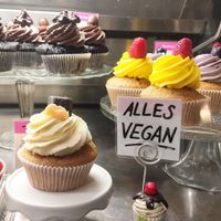  at Superhero Records in Berlin