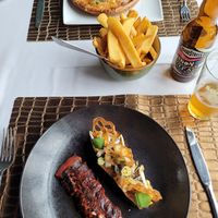 Vega quiche, vegan watermeloen en courgette at Café Wetemans in Leveroy