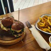 Vegan Sliders and Fries at Submarine Burgers in Zadar