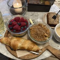 Alles 100 procent plantaardig   at YB by Yoghurt Barn in Haarlem