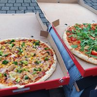 Pizzen Williamsburg und Friedrichshain at Freddy Fresh Pizza in Wernigerode