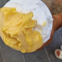 Lemon and mango at Gelatomania in Taormina