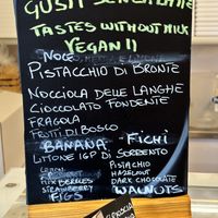 Today’s vegan choices [7SEP24]  at Gelateria il Masgalano in Siena