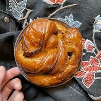 Cinnamon Bun from SERI bakery at The Bridge in Zurich