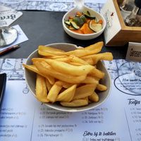 Fries and fried vegetables at Bistro Belle in Oud Zuilen