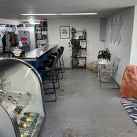 Counter seat  at Green Vibes Juice & More in Mount Vernon