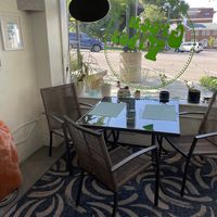 Table seat  at Green Vibes Juice & More in Mount Vernon