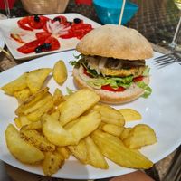 Burger at Bar Mesón del Alcanadre in Bierge
