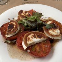 tomates con queso de cabra y aceite de modena   at La Xagarda in Asturias