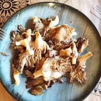 Setas a la plancha at La Xagarda in Asturias