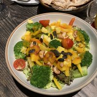 Brokkoli Salat und Roti mit Chutney  at SVAAdish in Hamburg