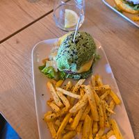 Beetroot burger at Hamburgueria Da Ferraria in Sintra