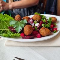 Rote Beete und Falafel at Mäder's in Flensburg