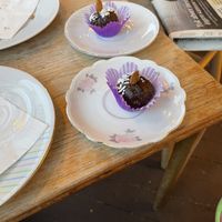 Dates  at Kampen Kaffe & Bar in Oslo