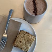 Hot chocolate and « carré aux dattes"  at Le Philtre Café in Quebec