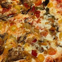 vegetariana pizza at Pizzeria Enzina in Waltham