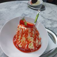 Spaghettieis mit Vanille-Reis Eis & Erdbeersoße at Eiscafé Da Pian in Aachen