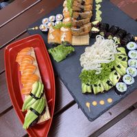 Sake & 🥑 Nigiri, salmon lover, samurai, 🥑🥒 & Sake Maki  at Niiko Sushi x Vegan in Leipzig