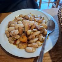 Bonen die lekker gekruid zijn at To Stachi in Crete