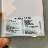 Breakfast add-ons, green is vegan at Kaffeesaurus in Bonn