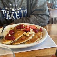 Vegan pancakes w/fresh 🍌& 🍓  at Turning Point in Newtown