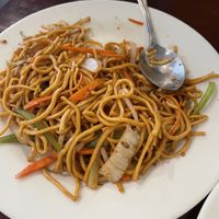 Vegetable Lo Mein at Sichuan Gourmet House in Newton