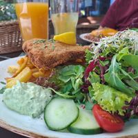  at Max Pett in Munich