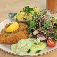 Lecker 😎 at Max Pett in Munich