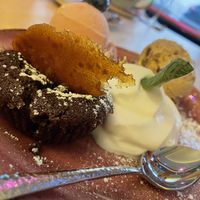 Lavacake mit Eis   at Max Pett in Munich