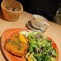  at Max Pett in Munich