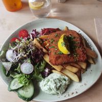 Cotoletta viennese at Max Pett in Munich