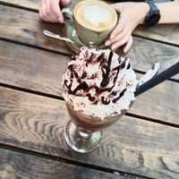 Eisschokolade und Café at Max Pett in Munich