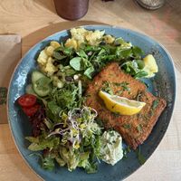 Soja-Schnitzel mit Kartoffelsalat  at Max Pett in Munich