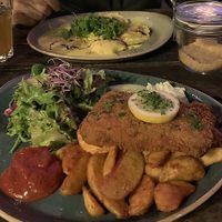 Schnitzel und Ravioli at Max Pett in Munich