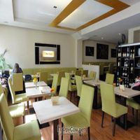  at Max Pett in Munich