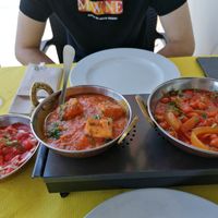 3 platos at Taj Mahal Tandoori in Almunecar