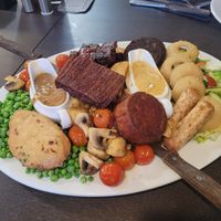 Mixed Grill Sharer with Peppercorn a Dianne Sauces #Veganuary at The Queen Inn in Cwmbran