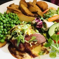 Hunter‘s chicken  at The Queen Inn in Cwmbran