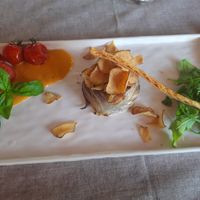 Tortino di radicchio, funghi e crema di sesamo at L'M Ristopizza in San Pantaleo