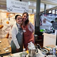 Friendly stallholders at Al Naturale in Heidelberg