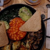 Desayuno inglés at Billy Brunch & Garden in Barcelona