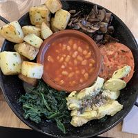 vegan full english at Billy Brunch & Garden in Barcelona