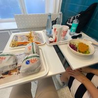 vegan burgers and shakes at MAX - Hovedbanegården in Copenhagen