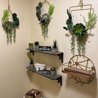 Bathroom decor at Grounds in New London