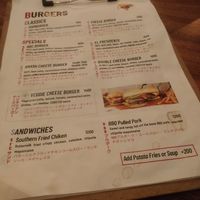 The veggie burger can be customized as vegan at Coaster Tokyo in Tokyo