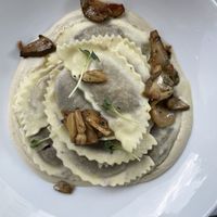 Ravioli gefüllt mit Linsen und Walnüssen  at Perbacco in Locarno