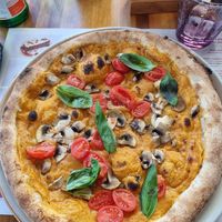 Pizza vegana at Perbacco in Locarno