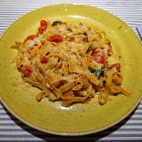 Fettuccelle funghi cardoncelli, pomodorino e formaggio - veganized with vegan cheese at Matre in Gallipoli